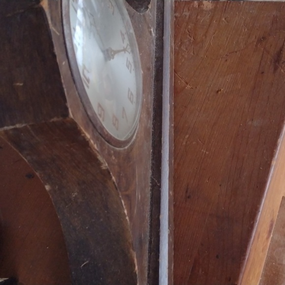 1920's Mantel Oak Clock - Picture 2 of 2